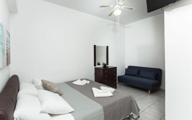 En Plo Beachfront Rooms