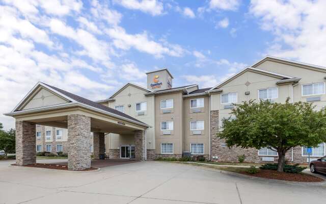 Comfort Suites Cedar Falls