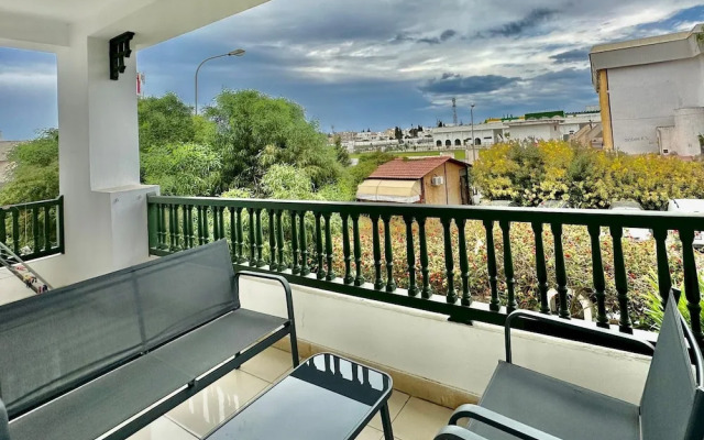 E4 Spacious and Cozy 2 bds in La Marsa