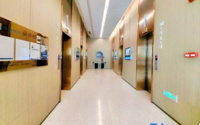 Star Theme Apartment (Guangzhou Panyu Tianhe Chengnancun Wanbo Metro Station)