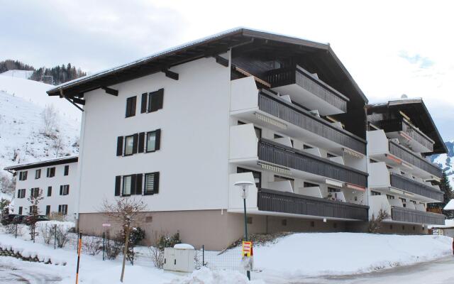 Cozy Apartment near Ski Area in Maria Alm