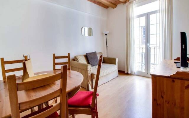 Modern 2 Bedroom in Poble Sec 7 Minutes to Metro