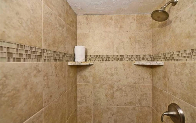 Papakea #H103 - 2 Br Condo