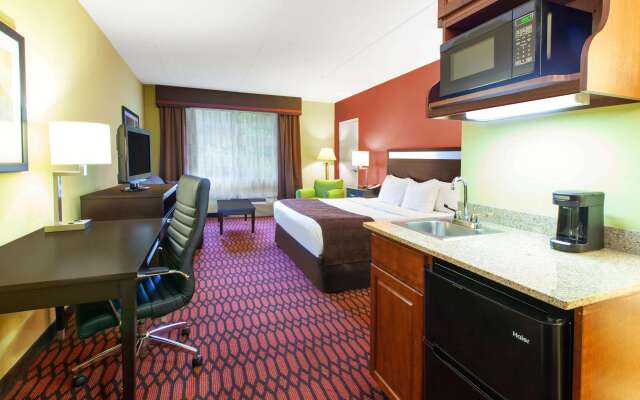 Baymont by Wyndham Harrisburg