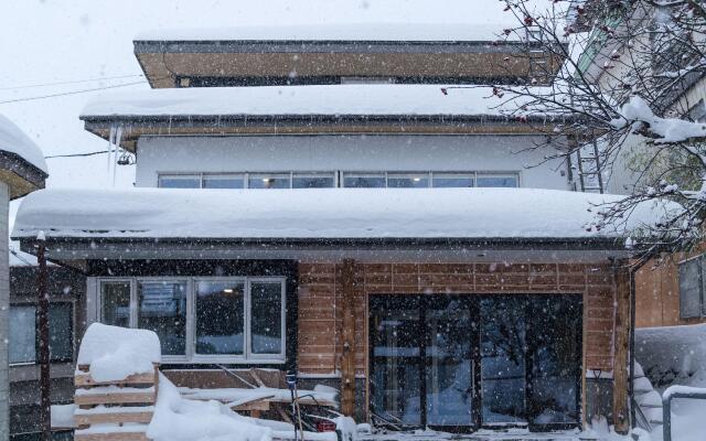 Nozawa Gondola Apartments