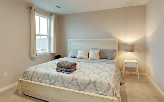 Pet-friendly Nashville Townhome: 10 Mi to Dtwn