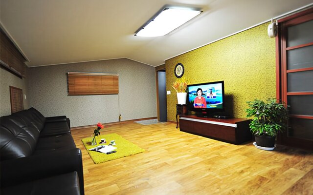 Yeongdeok Green Garden Pension