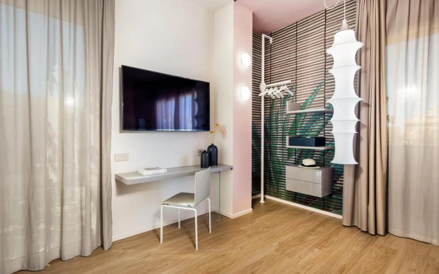 Open Hotel