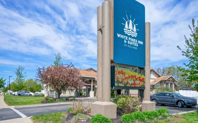 White Pines Inn & Suites