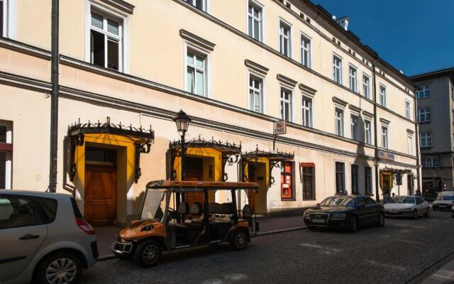 Tomasza Residence