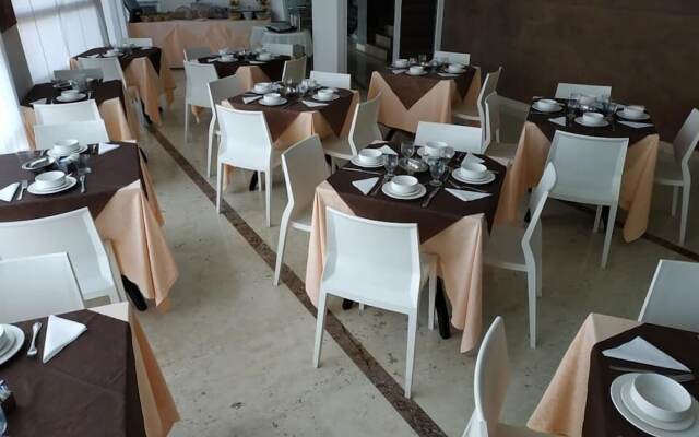 Best Western Riviera By Happyculture