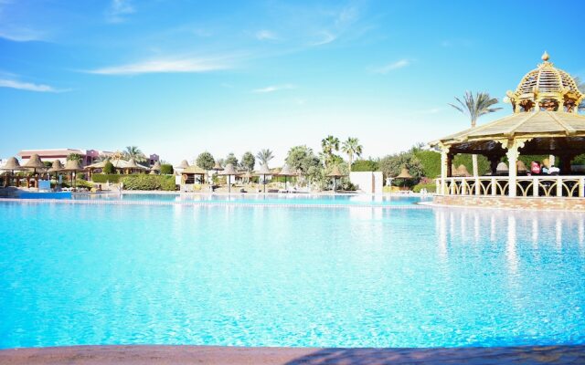 Parrotel Aquapark Resort