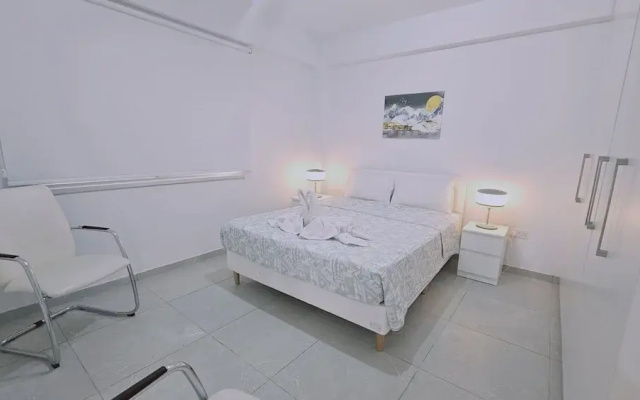 145 NIC - Stay Historia Apartment