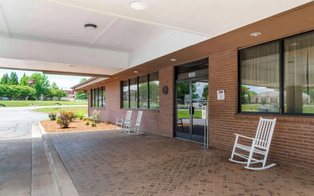 Quality Inn near Speedway