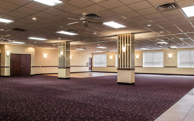 American Inn & Suites Waterford