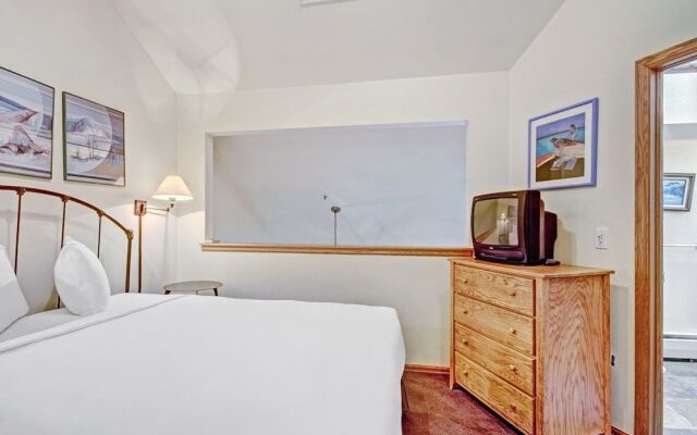 River Mtn Lodge E305