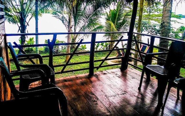 LakeSide Cabana Tissamaharama