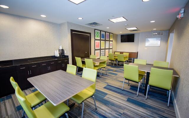 Holiday Inn Express Tulsa South Bixby by IHG