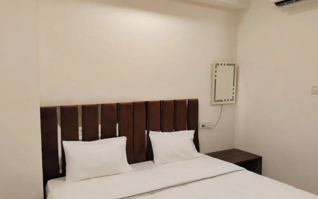 Hotel Kiwi Inn Vijaynagar Scheme 78
