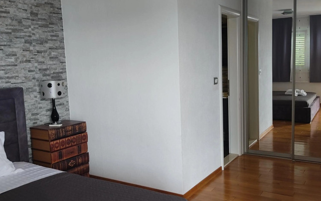 Apartmani Mira Brela