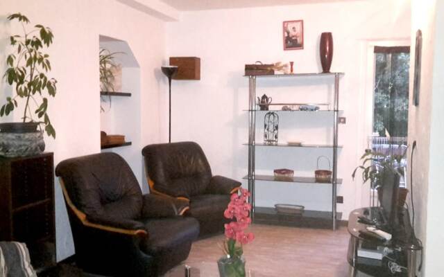 House With 3 Bedrooms in Villeneuve, With Enclosed Garden and Wifi