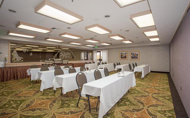 Shilo Inn Suites Hotel - Portland Airport