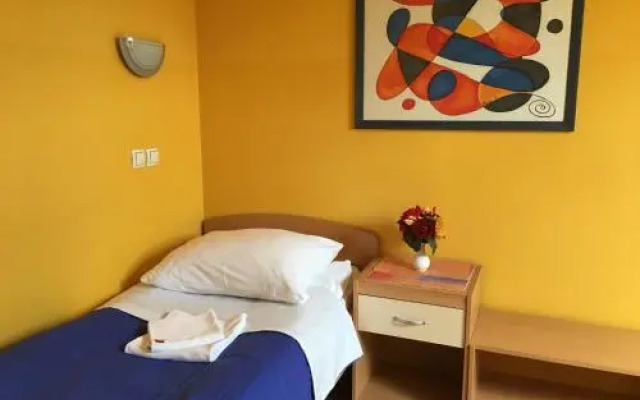 Hostel Delalut