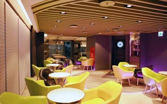 Kiwi Share Hotel - Zhongli Station Branch - Hostel