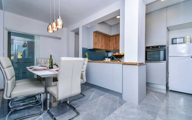 Apartment Ela