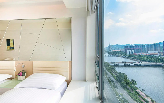 Regal Riverside Hotel