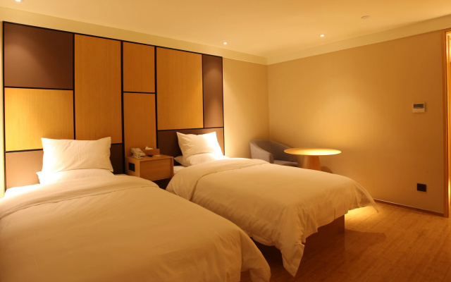 Ji Hotel Shanghai Fengxian Nanqiao Bus Station