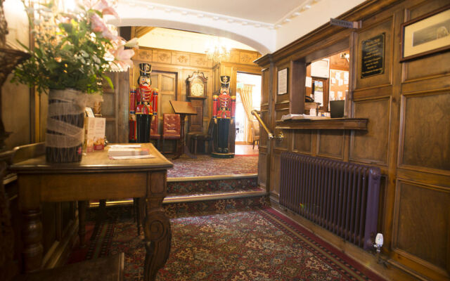 Angmering Manor