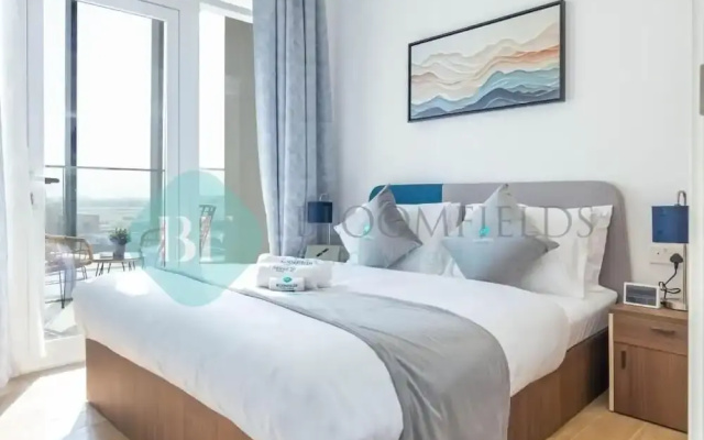 Bloomfields Incredible 1BR In Oasis