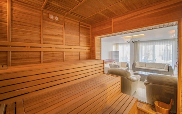 Pleasant House With Private Pool in Fethiye