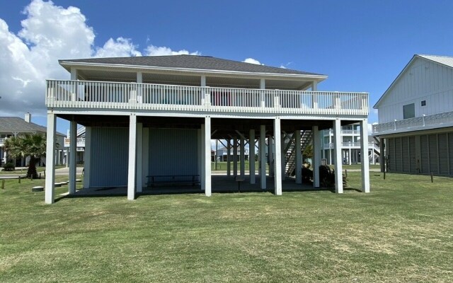 Serendipity Shore 3 Bedroom Home by RedAwning