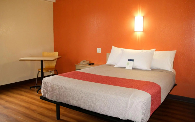 Motel 6 Warwick, RI - Providence Airport - I-95