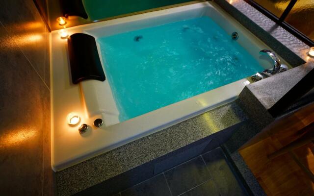 Jays Hotel