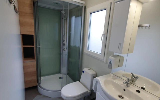 GM House, mobile house near Kolpa river