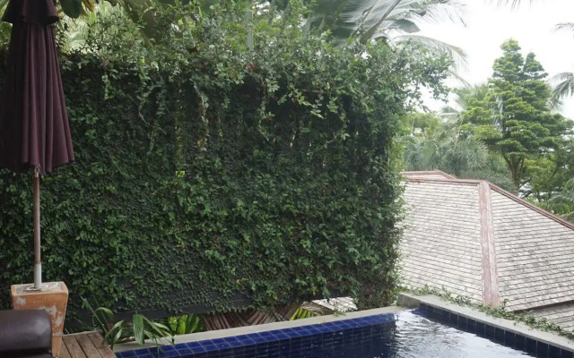 Replay Pool Villa