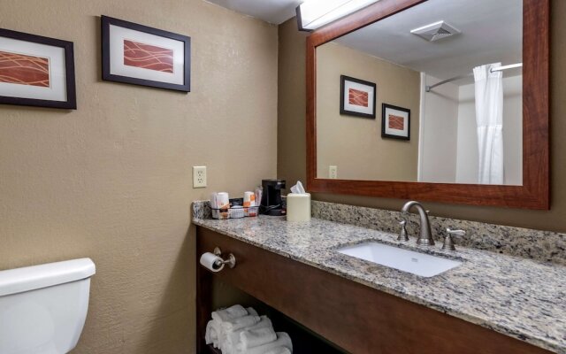 Comfort Inn And Suites