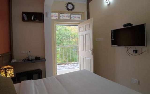 Gems 9 Airport Hotel