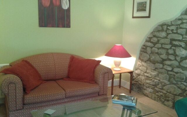 Sannan Court Holiday Apartments