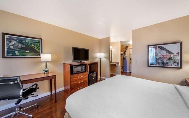 Best Western Plus John Jay Inn & Suites