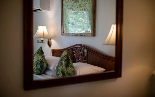 Andrews Inn & Garden Cottages