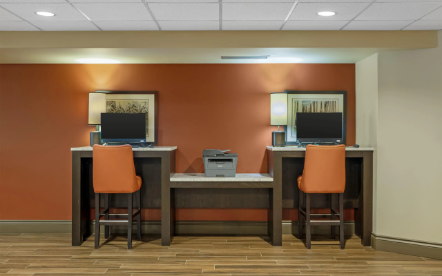 Best Western Plus Stoneridge Inn & Conference Centre