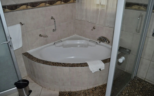 Ya Rena Guesthouse