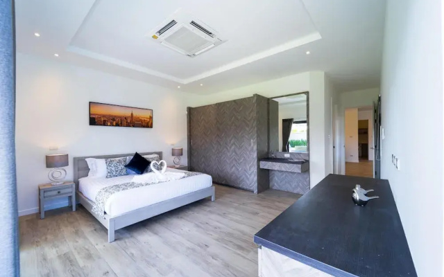 New Modern 3 Bedroom Villa MB35
