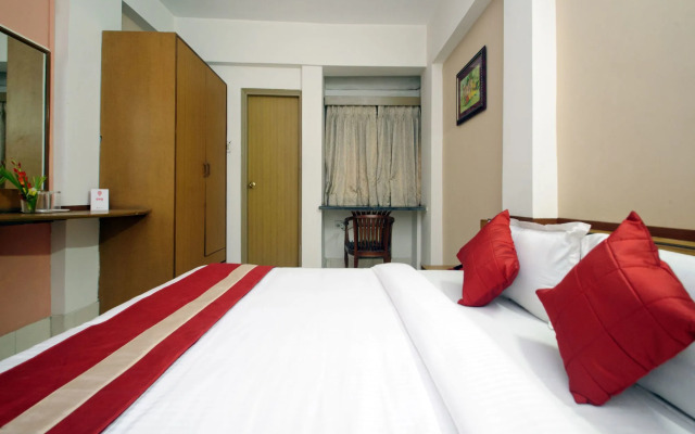 Collection O 5043 Ratnakar Days' Inn