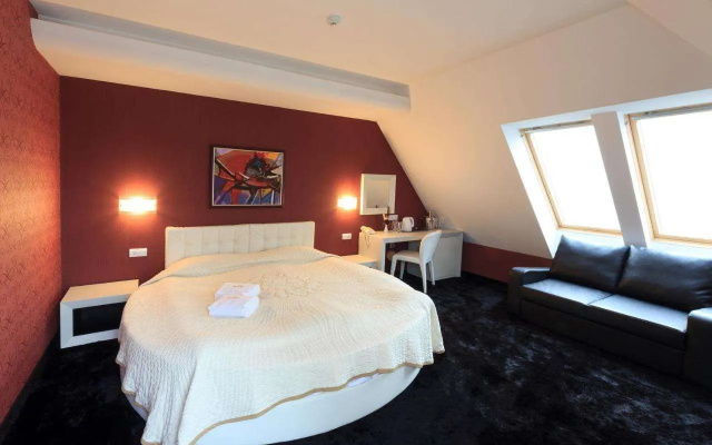 Agusta Hotel