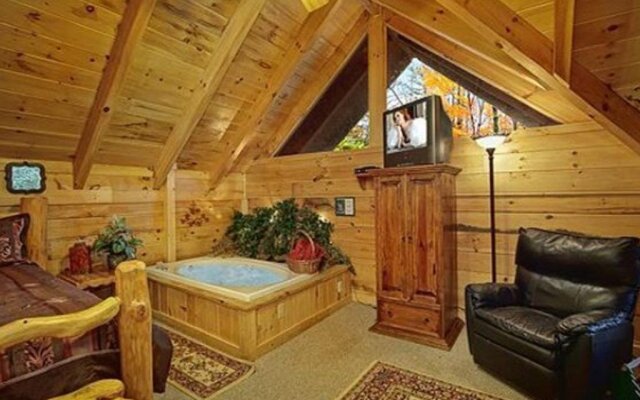 Creekside Hideaway by RedAwning